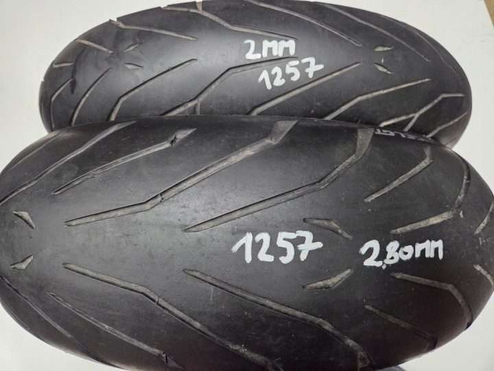 Pirelli ANGEL GT F 120/70ZR17 58 Вт, фото 1