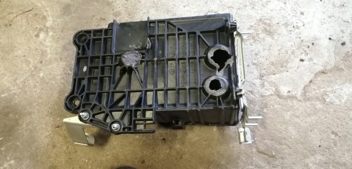 Mazda 2 DJ 15- площадка аккумулятора DA6A56041, фото 4