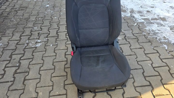 СИДЕНЬЕ ПЕРЕДНЕЕ ЛЕВОЕ ВОДИТЕЛЯ KIA RIO III 2012 3D 3DRZWI, фото 2