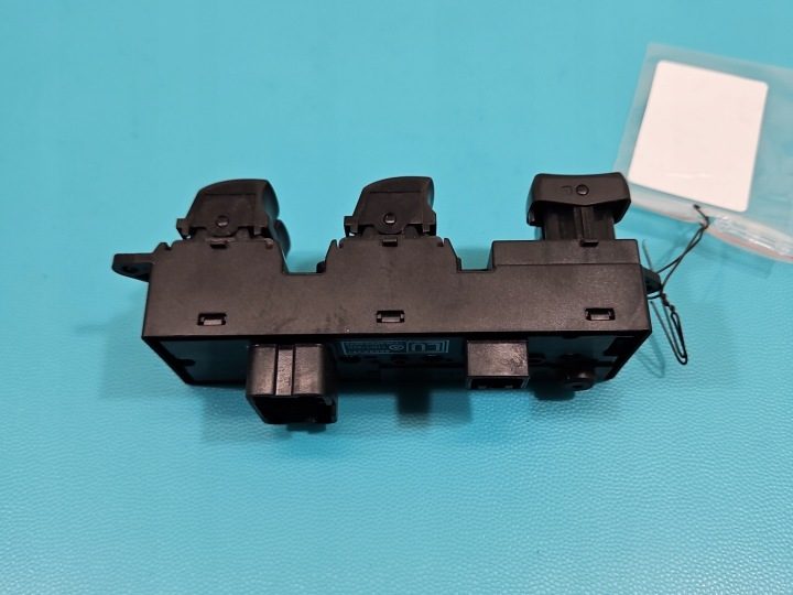 БЛОК КНОПОК СТЕКЛОПОДЪЕМНИКОВ MITSUBISHI OUTLANDER III 12- 8608A347 EU, фото 3