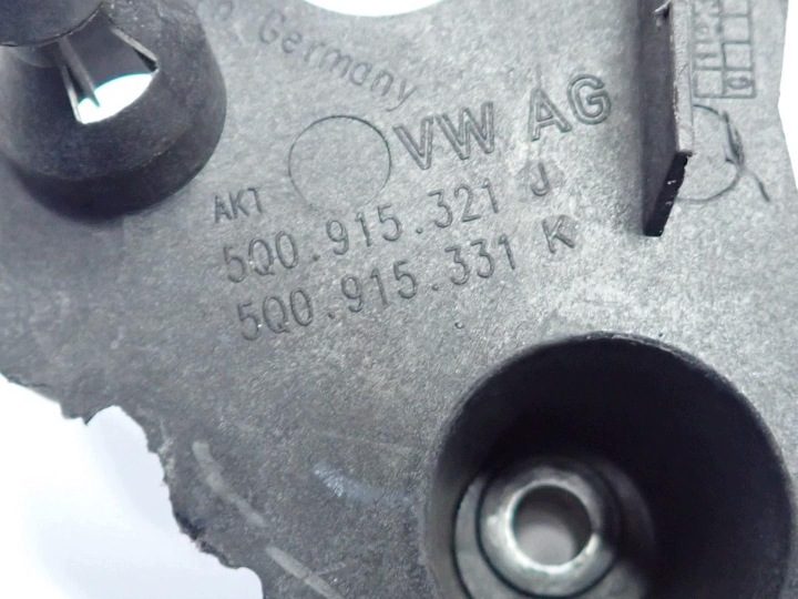 Основание крепление аккумулятора оригинал 5Q0915321J VW Passat B8 18 г., фото 4