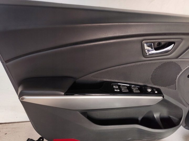 SSANGYONG TIVOLI 2016 1.6 E-XGI СИДЕНЬЯ С ПОДОГРЕВОМ ДИВАН ОБШИВКИ КОМПЛЕКТ ЕВРОПА, фото 10