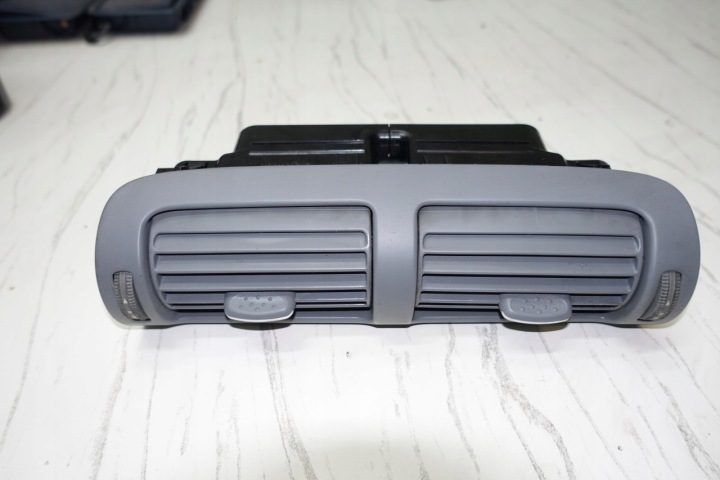 Mercedes w203 дефлектор обдува заборник средний 2038303554 c-класс, фото 4