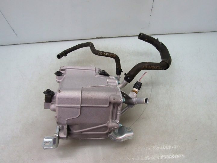 CX-30 2.0 SKYACTIV-X 20 г. РАДИАТОР ТОПЛИВА HF01-13565C A120G30D029, фото 1