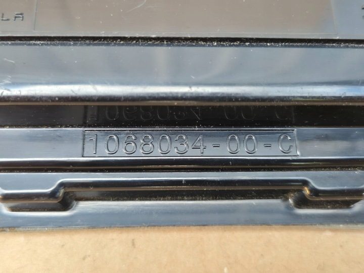 Tesla Model S 12- корпус крышка микрофильтра салонного 126929, фото 4