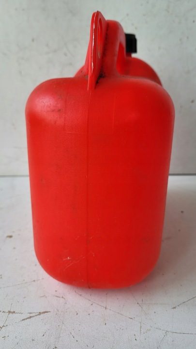 КАНИСТРА С ВОРОНКОЙ НА ТОПЛИВО БЕНЗИН КРАСНОЕ 5L, фото 4
