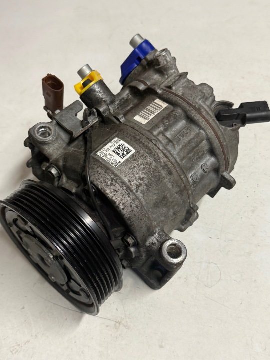 Компрессор кондиционера Audi A4 B8 8T0260805F, фото 5