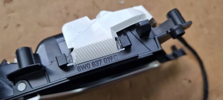 A4 B9 8W РЕСТАЙЛИНГ РУЧКА ДВЕРИ ЛЕВАЯ ПЕРЕДНЯЯ ПОДСВЕТКА LED 8W0837019C, фото 6