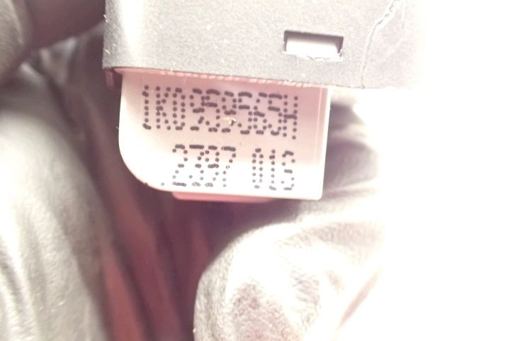 ПЕРЕКЛЮЧАТЕЛЬ РЕГУЛИРОВКИ ЗЕРКАЛ VW GOLF V УНИВЕРСАЛ 5D 03-09R 1K0959565H, фото 6