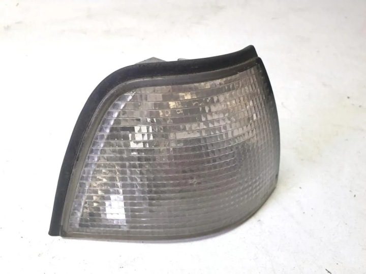 Передняя правая фара поворотника BMW 3 (E36) 54041F05081100R 1998, фото 1