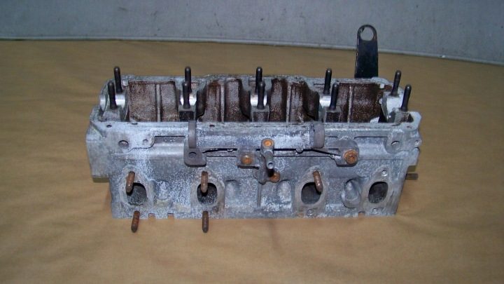 VW Golf V 08 г. 1.6 8V MPI головка блока, фото 1