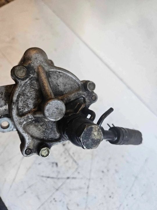 Вакуумный насос Toyota Avensis Verso 081000-2740, фото 3