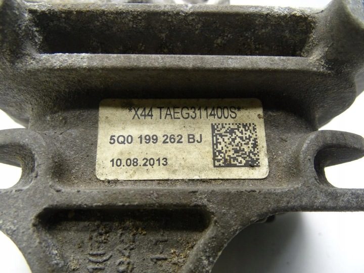 Кронштейн крепление двигателя 5Q0199262BJ 2.0 TDI Skoda Octavia III, фото 4
