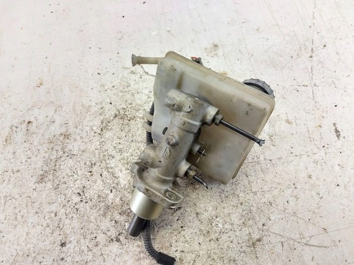 Главный тормозной цилиндр Peugeot 206 (2A/C) 1.9 дизель 8v WJZ (DW8), WJY (DW8B), фото 2