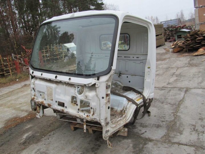 Isuzu N35 N75 NPR NQR Grafter 7-18 кабина Karoserja узкая крыша четверть 11 г., фото 1