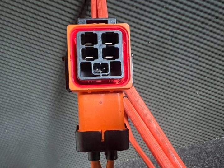 Tesla y кабель зарядки порт зарядки лючок + блок управления CCS разборка, фото 7