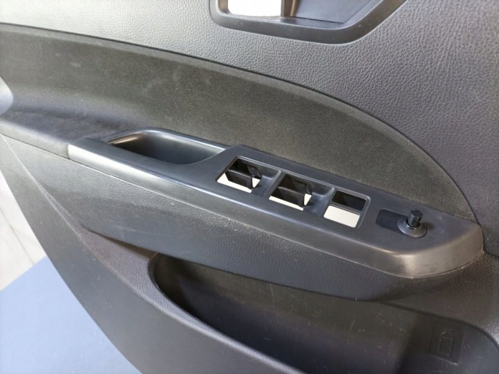 SUZUKI SWIFT MK7 5D ОБШИВКА ДВЕРИ ПЕРЕДНЯЯ ЛЕВАЯ, фото 3
