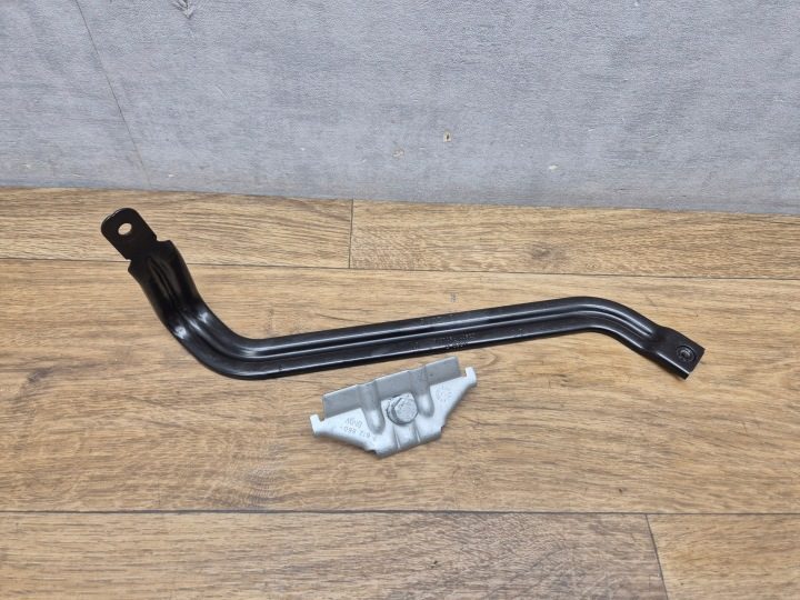 BMW F32 F36 F30 F80 кронштейн аккумулятора комплект 7601939 7612860, фото 1