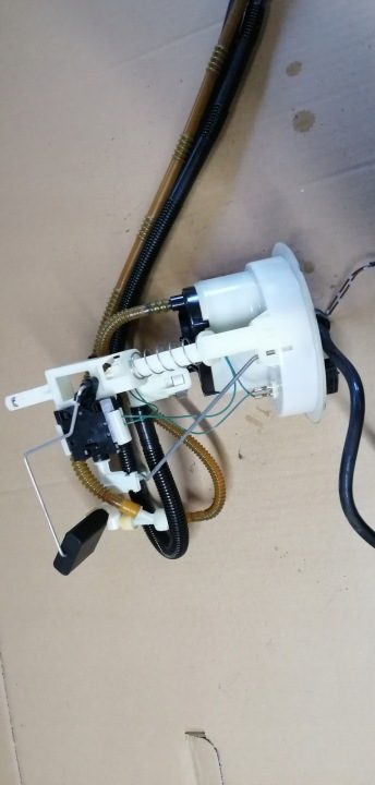 ПОПЛАВОК ДАТЧИК УРОВНЯ ТОПЛИВА BMW E87 E81 1,8i 2,0i 6763851, фото 1