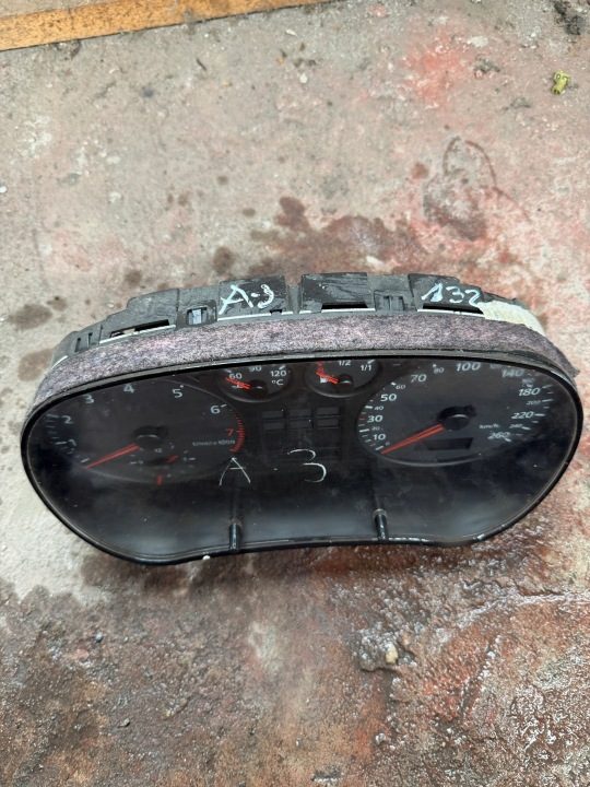 ПАНЕЛЬ ПРИБОРОВ Audi A3 8L 1.8 бензин 8L0919860C, фото 1