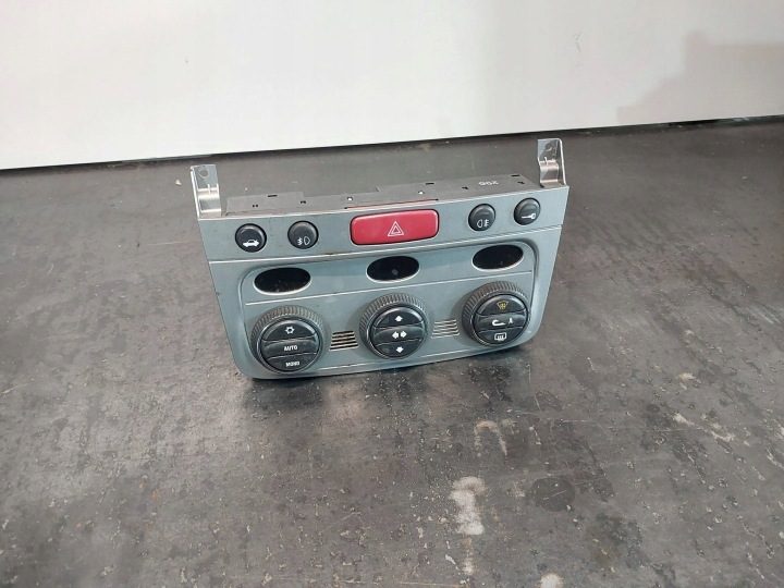 Alfa Romeo 147 блок управления климатом 01560513690, фото 3