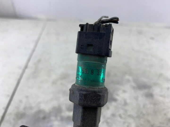 BMW E38 ТРУБКА КОНДИЦИОНЕРА + ДАТЧИК 8391639, фото 5