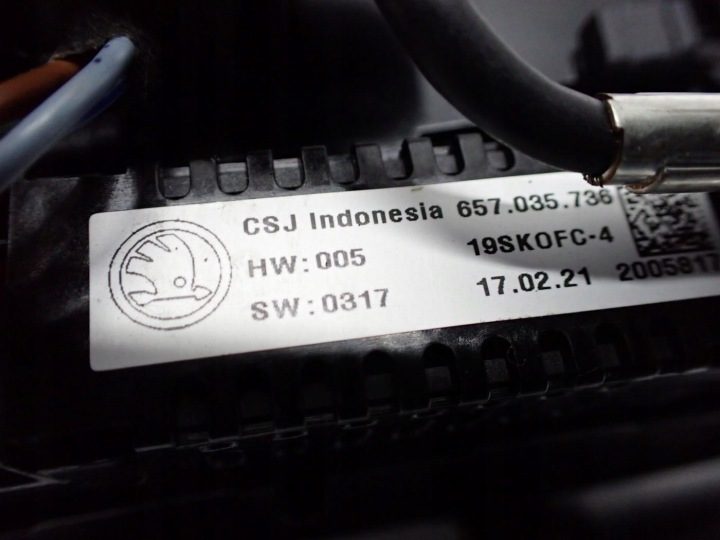 ТОННЕЛЬ ПАНЕЛЬ ПЕРЕКЛЮЧАТЕЛЬ ПЕРЕДАЧ USB 5E4713203BG SKODA OCTAVIA IV 5E3 21 г., фото 4