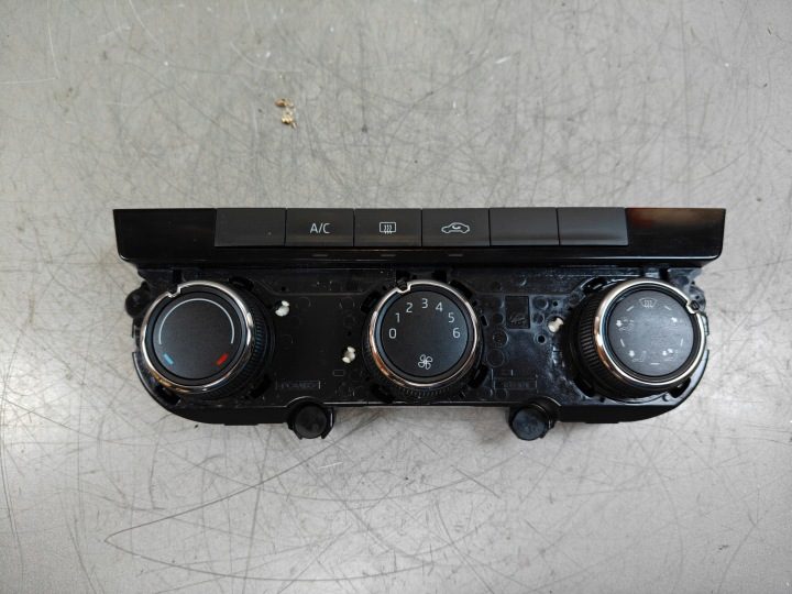 Блок управления климатом 5E0820047M Skoda Octavia III, фото 1
