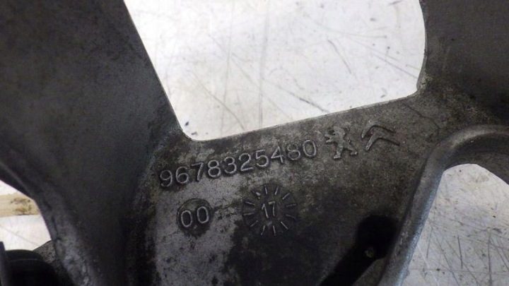 Крепление топливного фильтра Citroen C3 III 1.6 Blue HDI 9678325480, фото 5
