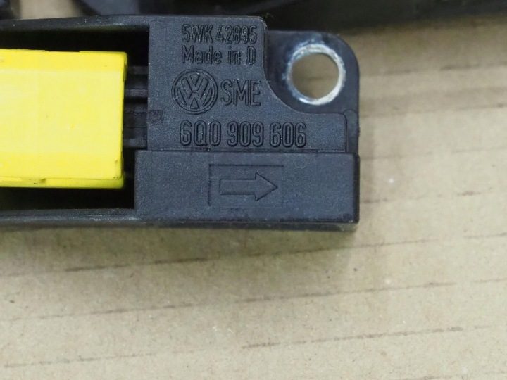 Датчик удара Volkswagen OE 6Q0909606, фото 4