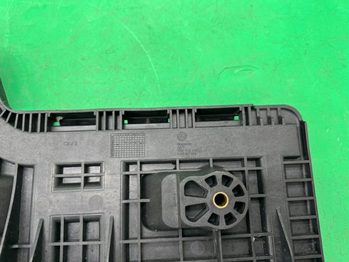 Основание кожух аккумулятора 1K0915333C Skoda Octavia II 2 04-, фото 9