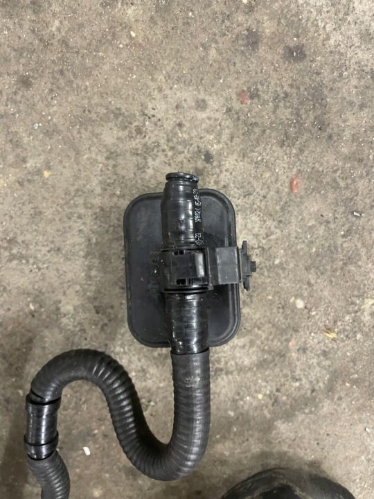 ОТ ДИЛЕРА VW КЛАПАН ТРУБКА ПАРОВ ТОПЛИВА 1.5 TFSI 05E133366DL, фото 2