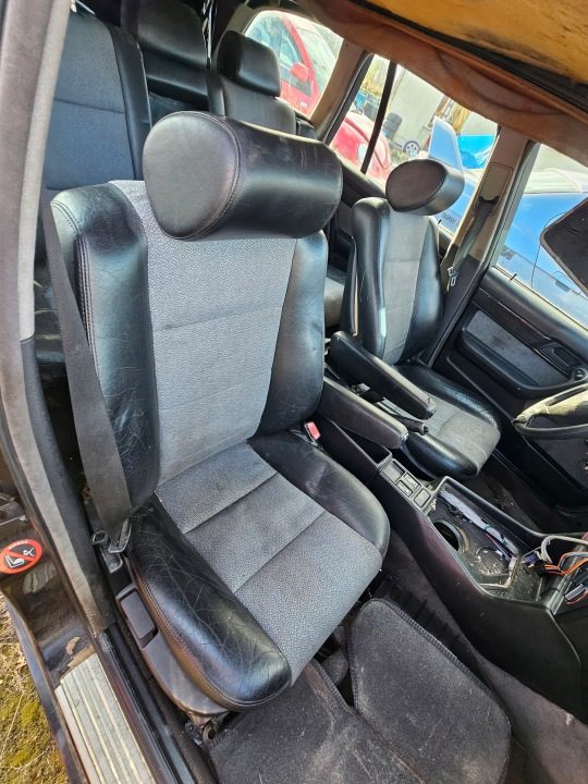 КОЖАНЫЕ ЧЕХЛЫ МОДЕЛЬНЫЕ TŁOCZONE НА СИДЕНЬЯ АВТОМОБИЛЬНЫЕ для BMW серия 5 E34, фото 3