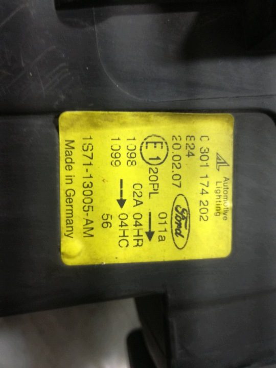 Ford Mondeo Mk III 2002 1998cm3 Фара 0301174202, фото 3