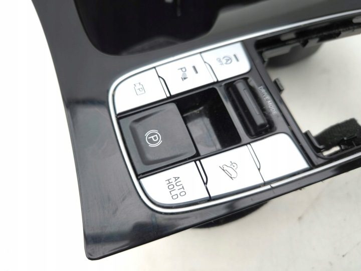 Hyundai Tucson IV NX4 2022 Накладка консоли среднего 84604N7380UAY, фото 9
