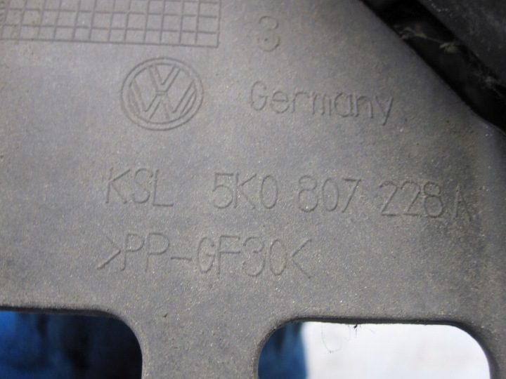 VW GOLF VI 10 г. направляющая фары правая передняя 5K0807228A, фото 4
