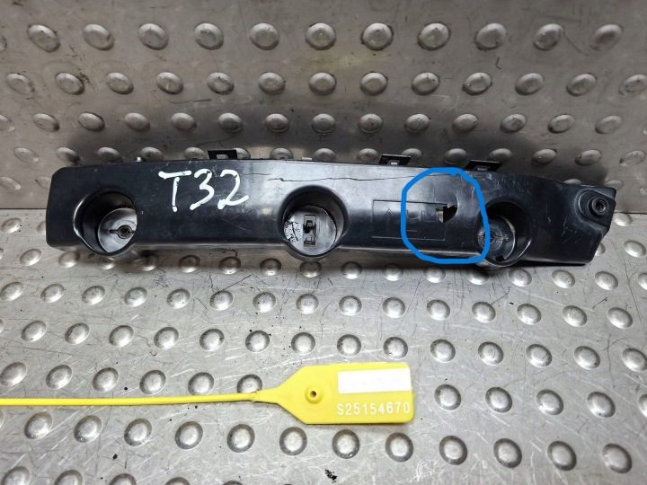 Направляющая крепление бампера переднее левое Nissan X-Trail T32 14- 622234CL0A, фото 1