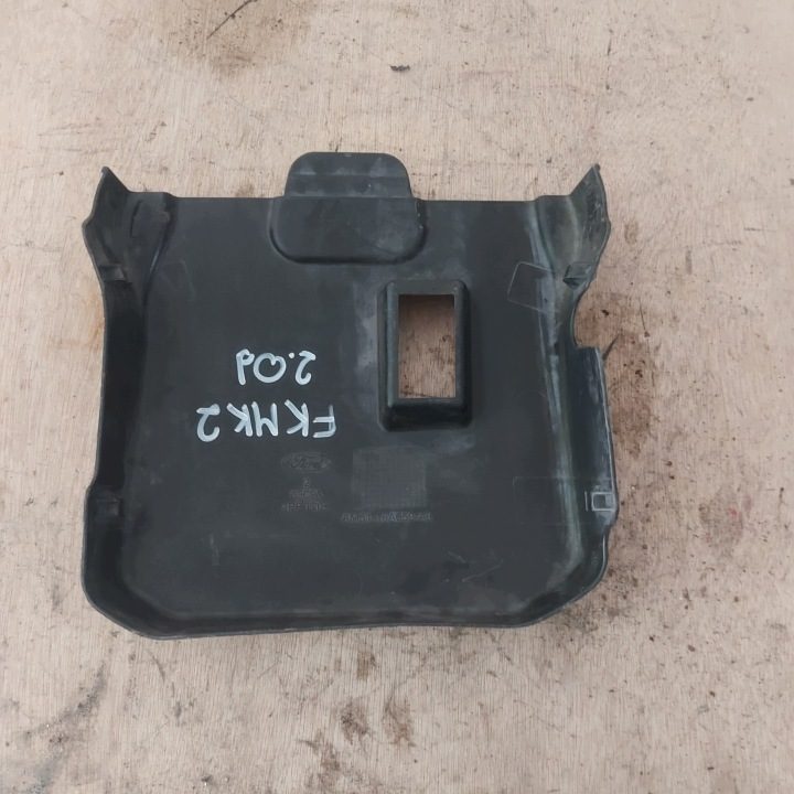 Крышка аккумулятора Ford Focus MK3 AM51-10A659-BB на, фото 1