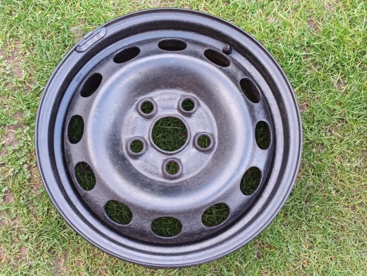 Штампованный диск Volkswagen OE 2150916 6.0" x 15" 5x112 ET 55, фото 1