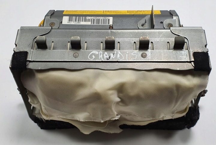 ПОДУШКА БЕЗОПАСНОСТИ ПАССАЖИРА MITSUBISHI GRANDIS, фото 1