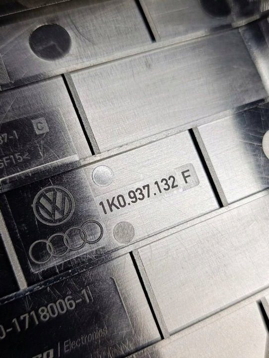Volkswagen Scirocco III 08-13 Крышка блока предохранителей 1K0.937.132F, фото 5