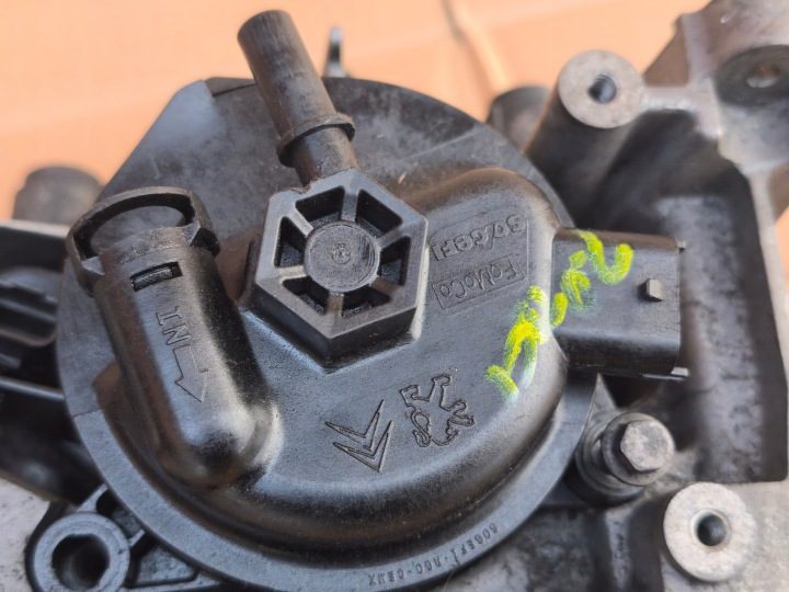 Ford Mondeo MK5 2.0 TDCI корпус топливного фильтра, фото 6