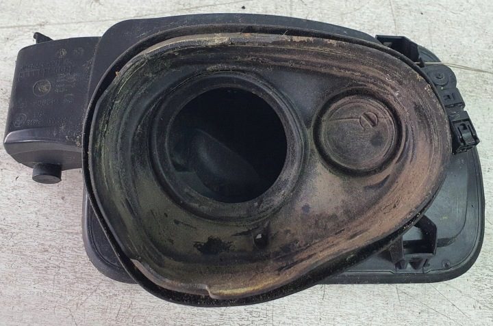 Лючок горловины бензобака BMW 2 F45 F46, фото 2
