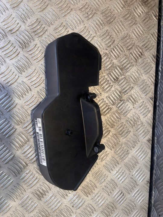 Крышка грм VW Golf VII T-ROC Passat B8 1,6 2,0 TDI 04L109107E, фото 1