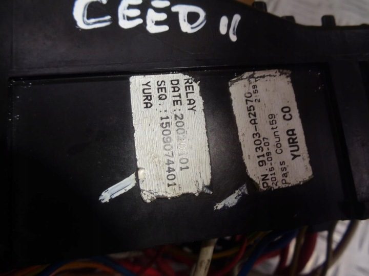 Блок предохранителей KIA Ceed 2 II 12- 91303-A2570 91950-3X510, фото 6