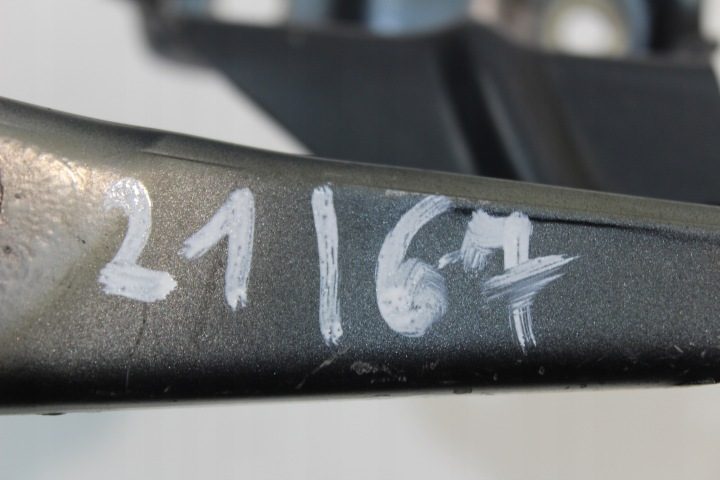 ПЕТЛЯ КАПОТА ПРАВАЯ AUDI Q5 8R 8R0823302A OEM, фото 3