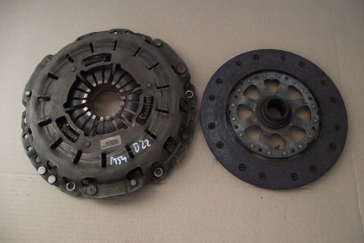 BMW E46 E60 E83 M54 320i 325i СЦЕПЛЕНИЕ ДВУХМАССОВЫЙ МАХОВИК ДИСК И КОРЗИНА СЦЕПЛЕНИЯ LUK, фото 1