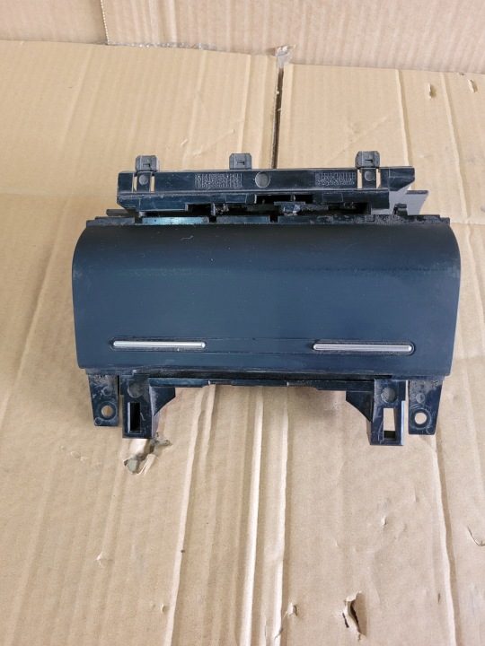 ПЕПЕЛЬНИЦА БАРДАЧОК 1 DIN 8E0857951F AUDI A4 B6, фото 1