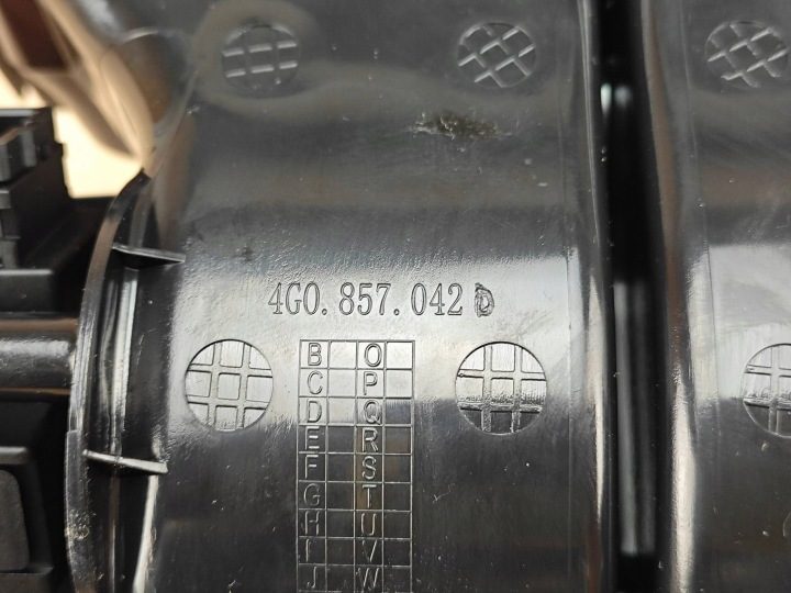 ОРИГИНАЛ ЗАБОРНИК ПАТРУБОК ВОЗДУХОВОД МОТОРЧИКИ AUDI A6 C7 РЕСТАЙЛИНГ 4G0857042D 34 л.с., фото 5