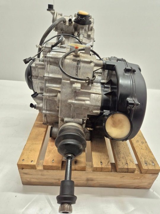 Suzuki LTA 500 AXI (12) ДВИГАТЕЛЬ В СБОРЕ, фото 2